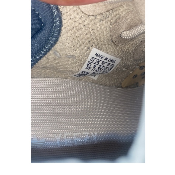 Mens adidas Yeezy Boost 350 V2
Israfil - Picture 5 of 5